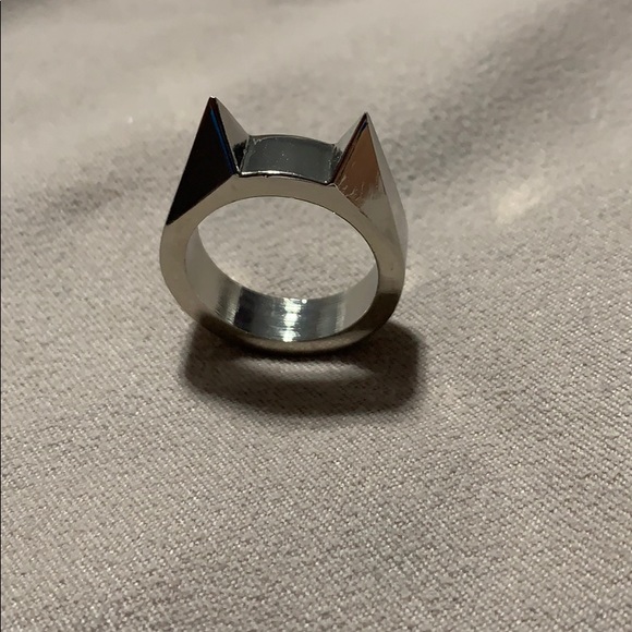 SIZE 10 Cat Ears Ring, silver plated - Picture 2 of 2